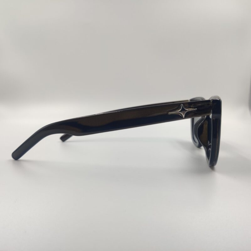 Black Wayfarer Men Sunglasses - Image 3